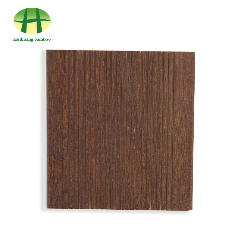 Malé vlnité bambusové podlahy