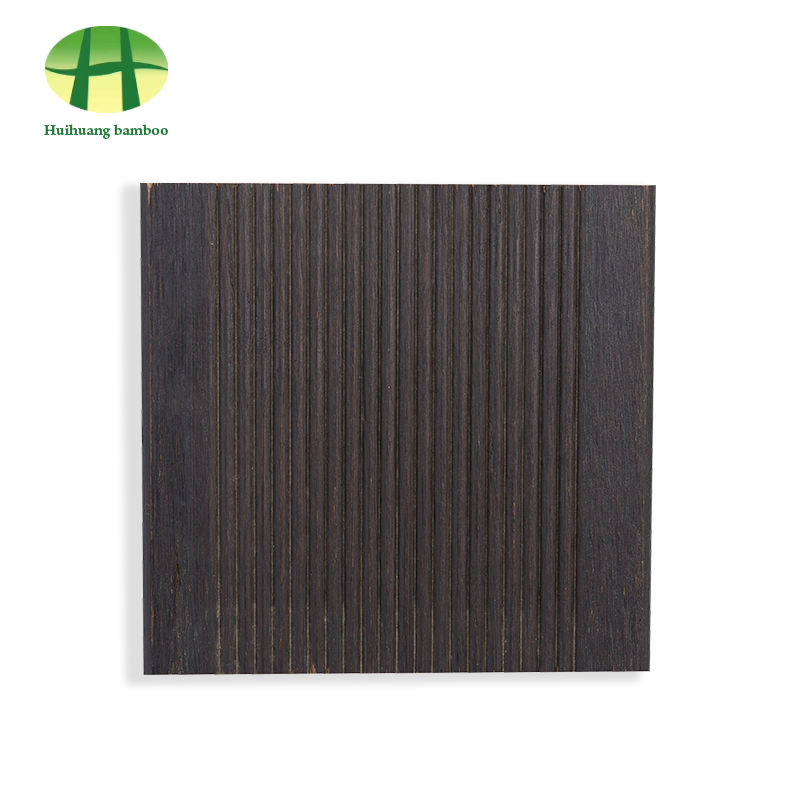 Malé vlnité bambusové podlahy